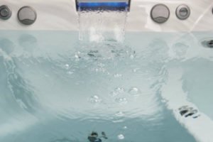 30 Minuten Whirlpool-Wasserpflege - klares Wasser
