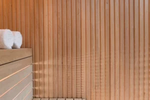 AUROOM Libera Sauna Holzwand Galerie