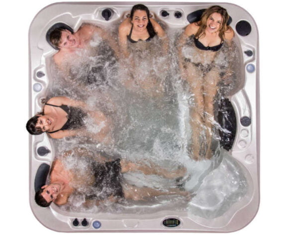 Whirlpool outdoor Massage Kriterium - Spadeluxe
