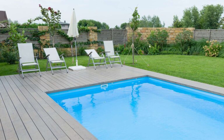 Pool sommerfit machen